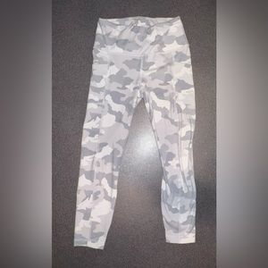Yogalicious White Camo Leggings | Size M